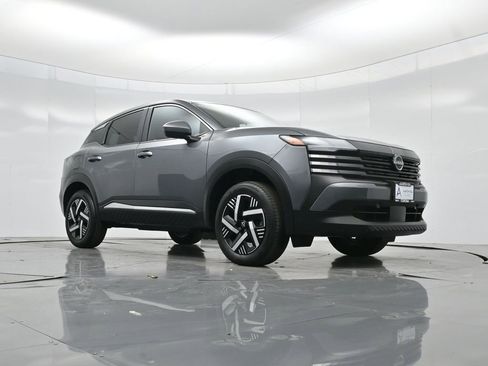 Used 2025 Nissan Kicks SV image 36