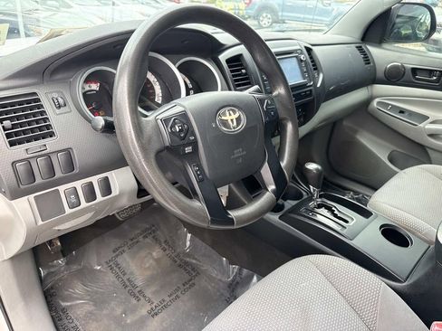 Used 2015 Toyota Tacoma 2WD Access Cab image 19