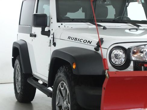 Used 2017 Jeep Wrangler Rubicon w/ Connectivity Group AWD/4WD image 7