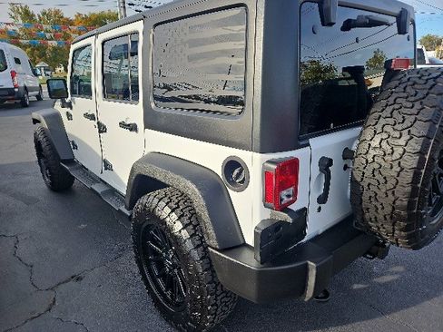 Used 2013 Jeep Wrangler Unlimited Sport image 4