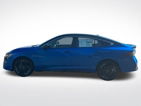 New 2026 Nissan Sentra SR w/ Floor Mat Package FWD image 3
