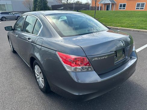 Used 2010 Honda Accord LX image 7