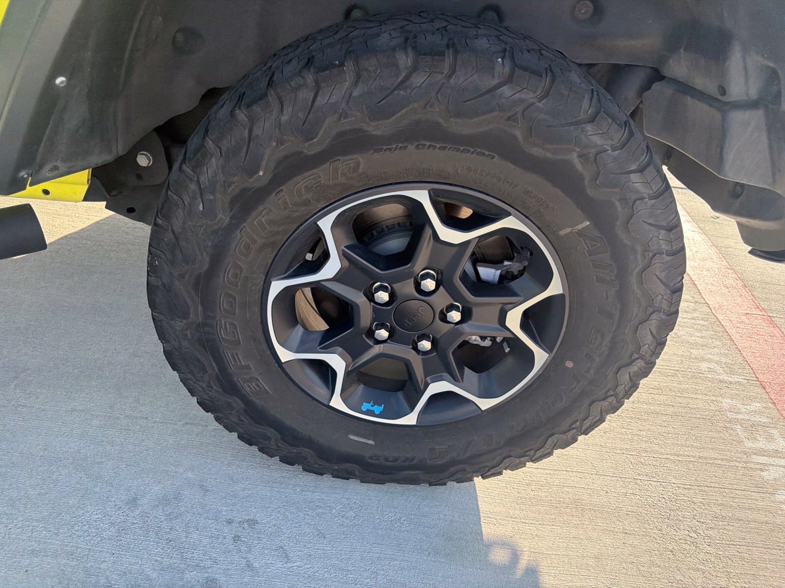 Used 2023 Jeep Wrangler Unlimited Rubicon 4xe AWD/4WD image 9