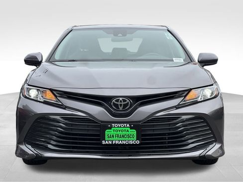 Used 2020 Toyota Camry LE image 8
