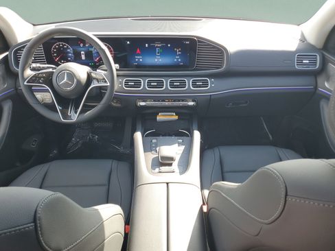 Certified 2026 Mercedes-Benz GLS 450 4MATIC image 11