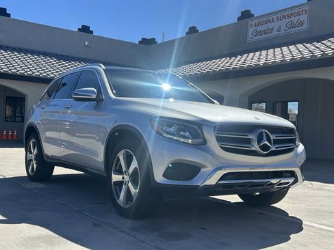 Used 2016 Mercedes-Benz GLC 300 4MATIC w/ Premium Package image 8