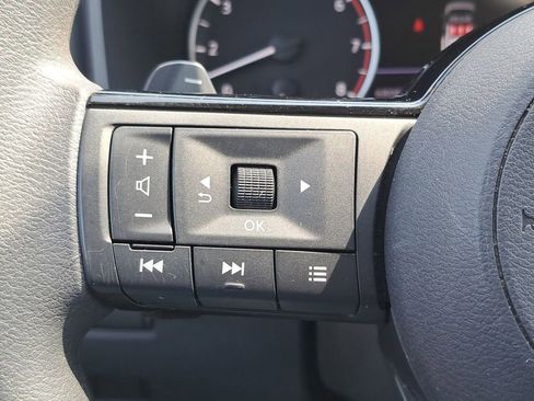 Used 2023 Nissan Rogue SV AWD/4WD image 25