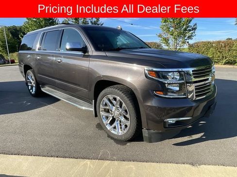 Used 2017 Chevrolet Suburban Premier AWD/4WD image 13