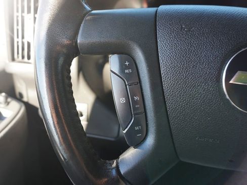 Used 2020 Chevrolet Express 2500 w/ Driver Convenience Package image 7