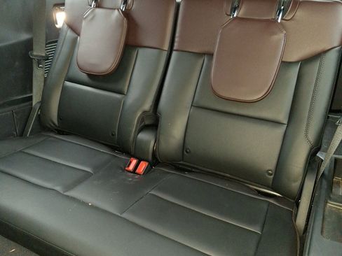 Used 2022 Ford Explorer Platinum w/ Equipment Group 601A image 19