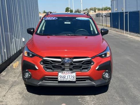 Used 2024 Subaru Crosstrek 2.0i Premium AWD/4WD image 2