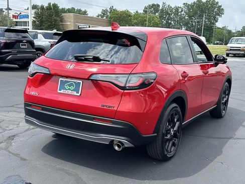 Used 2024 Honda HR-V Sport image 7