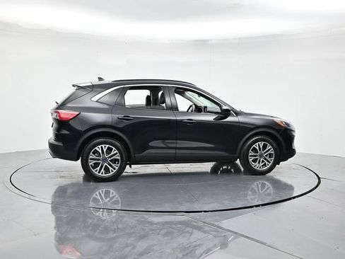 Used 2022 Ford Escape SEL image 2