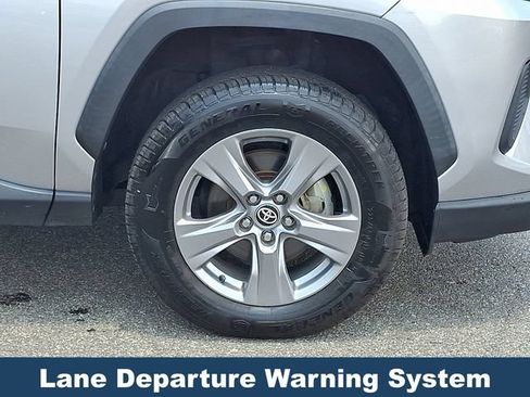 Used 2022 Toyota RAV4 XLE w/ Convenience Package AWD/4WD image 10