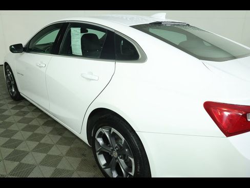 Used 2024 Chevrolet Malibu LT FWD image 15