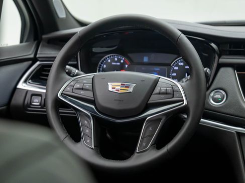 New 2025 Cadillac XT5 Premium Luxury image 11