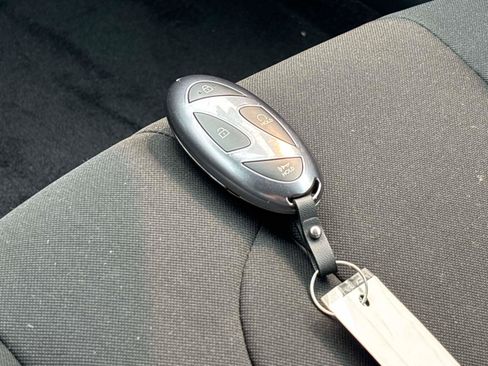 Certified 2026 Hyundai Elantra SEL FWD image 24