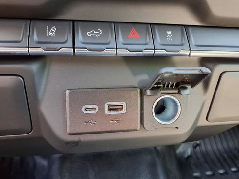 Used 2024 Chevrolet Silverado 2500 W/T w/ WT Convenience Package AWD/4WD image 7
