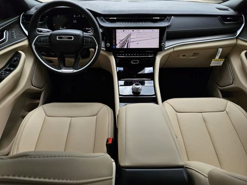 New 2026 Jeep Grand Cherokee L Limited RWD image 11
