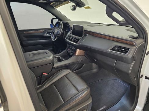 Used 2022 Chevrolet Suburban High Country w/ LPO, Illumination Package AWD/4WD image 26