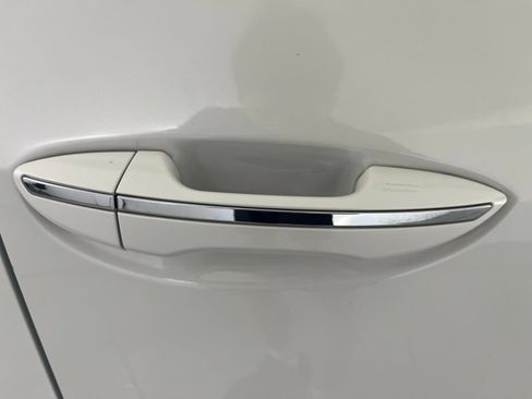 Used 2018 Toyota Corolla XLE FWD image 47