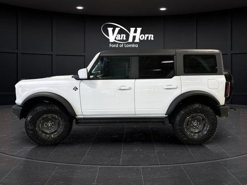 New 2025 Ford Bronco Outer Banks w/ Sasquatch Package image 12