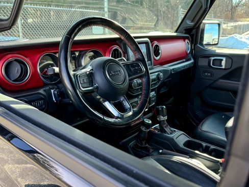 Used 2021 Jeep Wrangler Unlimited Rubicon w/ Xtreme Recon 35" Tire Package image 13