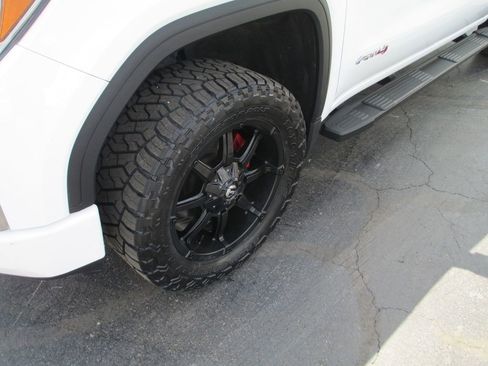 Used 2020 GMC Sierra 1500 AT4 w/ AT4 Premium Package AWD/4WD image 14