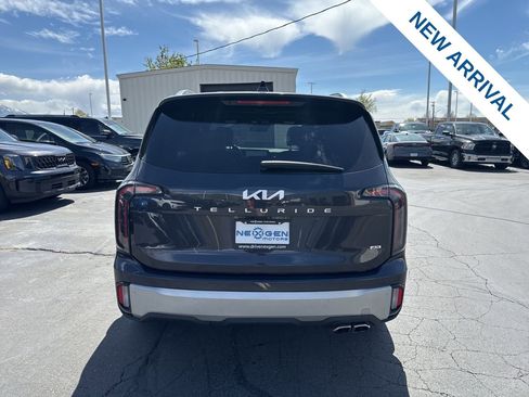 Used 2025 Kia Telluride SX Prestige image 6