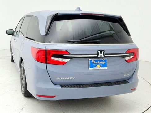 Used 2024 Honda Odyssey Elite image 5