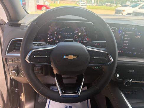 New 2026 Chevrolet Suburban Premier AWD/4WD image 14