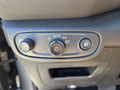 Used 2021 Chevrolet TrailBlazer RS w/ Technology Package FWD image 27
