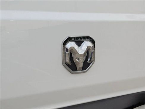 Used 2024 RAM ProMaster 2500 w/ Convenience Group image 23