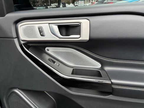 Used 2021 Ford Explorer ST w/ ST Street Pack image 22