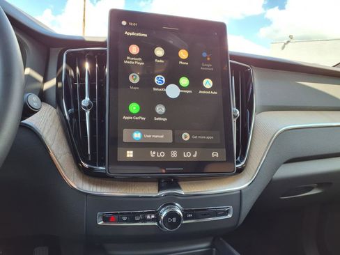 New 2026 Volvo XC60 B5 Plus w/ Protection Package Premier image 15