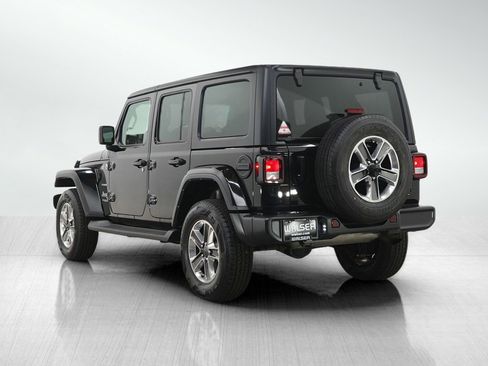 Used 2021 Jeep Wrangler Unlimited Sahara w/ Uconnect 4C Nav & Sound Group AWD/4WD image 3