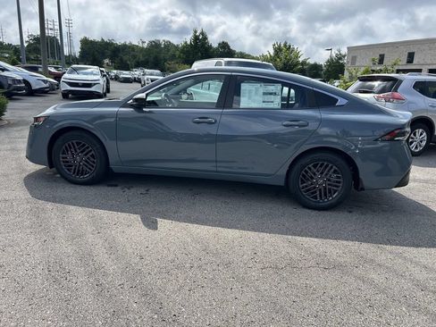 New 2026 Nissan Sentra SV w/ SV Convenience Package FWD image 4