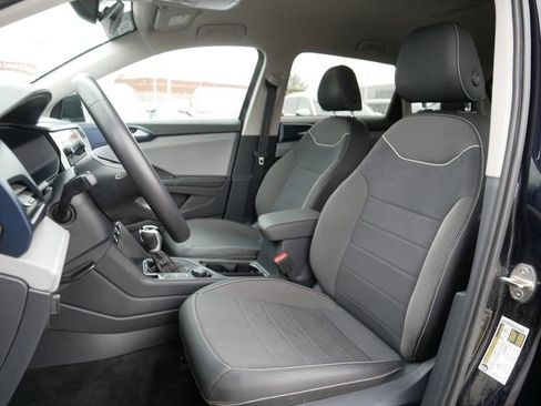 Certified 2024 Volkswagen Taos SE AWD/4WD image 15