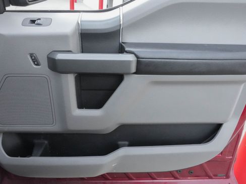 Used 2018 Ford F150 XLT w/ Equipment Group 302A Luxury image 32