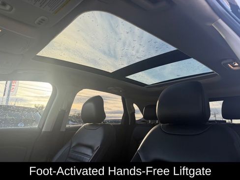 Used 2019 Ford Edge SEL w/ Equipment Group 201A image 15