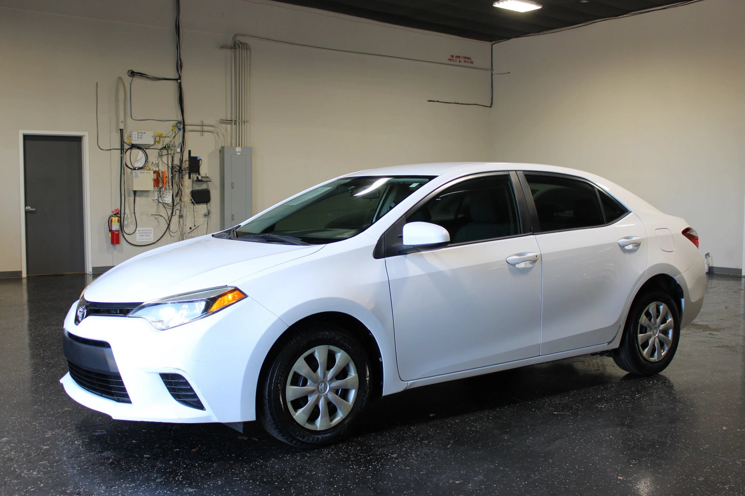 Used 2014 Toyota Corolla L FWD image 6