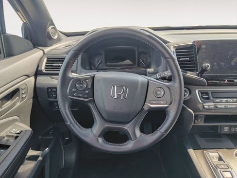 Used 2023 Honda Passport TrailSport image 12