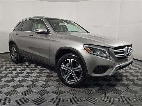 Used 2019 Mercedes-Benz GLC 300 4MATIC image 9