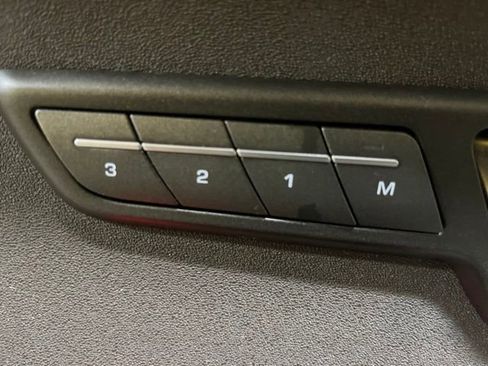 Used 2015 Land Rover Range Rover Evoque Pure AWD/4WD image 9