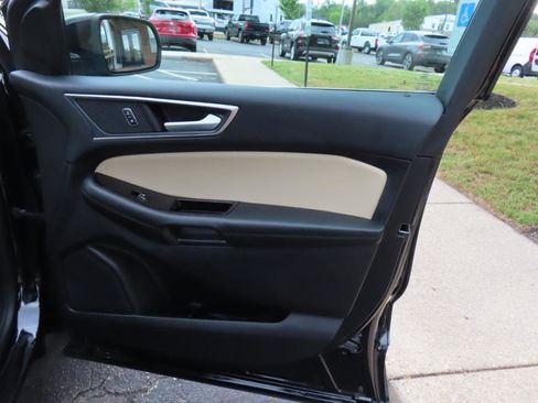 Used 2020 Ford Edge SEL AWD/4WD image 23