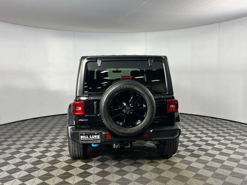 Used 2023 Jeep Wrangler Unlimited Sahara w/ Cold Weather Group image 9