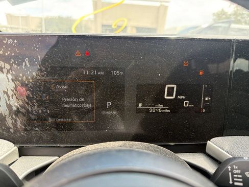 Certified 2025 Nissan Kicks SV FWD image 8