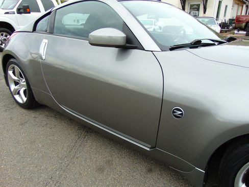 Used 2007 Nissan 350Z Enthusiast w/ Cargo Convenience Pkg RWD image 34