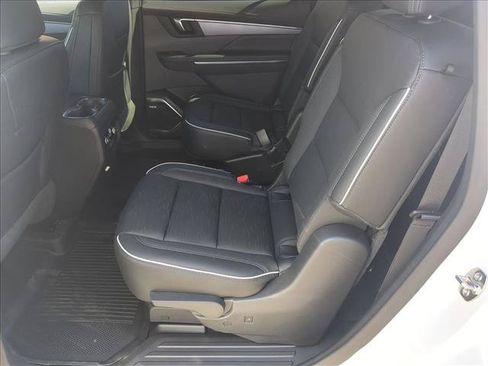 New 2026 Buick Enclave Sport Touring w/ Super Cruise Package AWD/4WD image 16