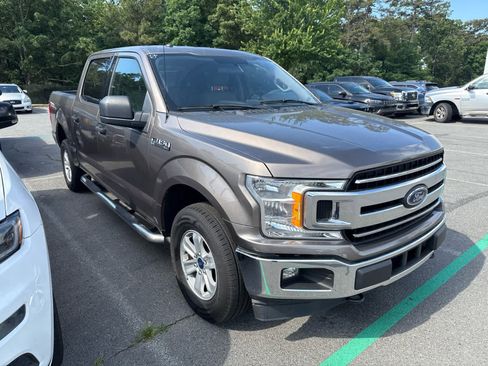 Used 2018 Ford F150 XLT AWD/4WD image 2